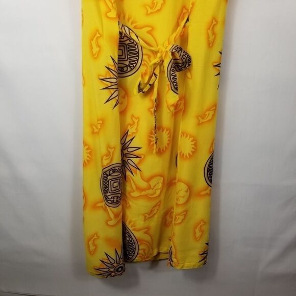 100%RAYON YELLOW SUMMER DRESS WITH DOLPHINS. SZ M. - Picture 11 of 13